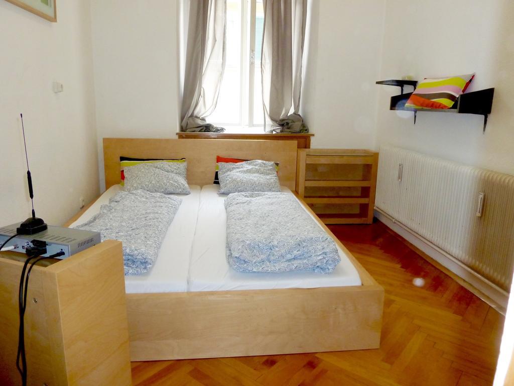 Apartment Jakominiplatz Γκρατς Δωμάτιο φωτογραφία