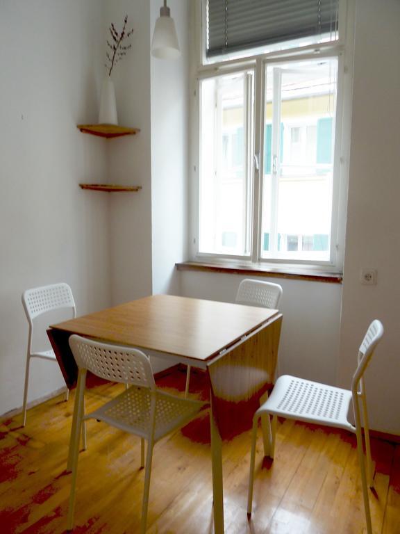 Apartment Jakominiplatz Γκρατς Δωμάτιο φωτογραφία